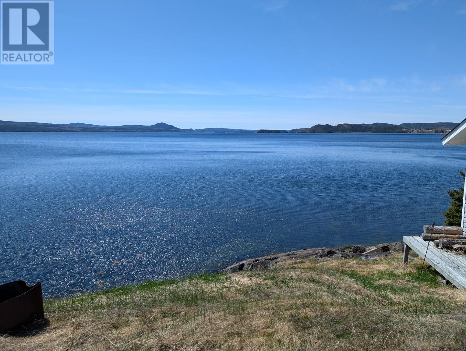 












11 Sycamore Street

,
Springdale,




Newfoundland & Labrador
A0J1T0

