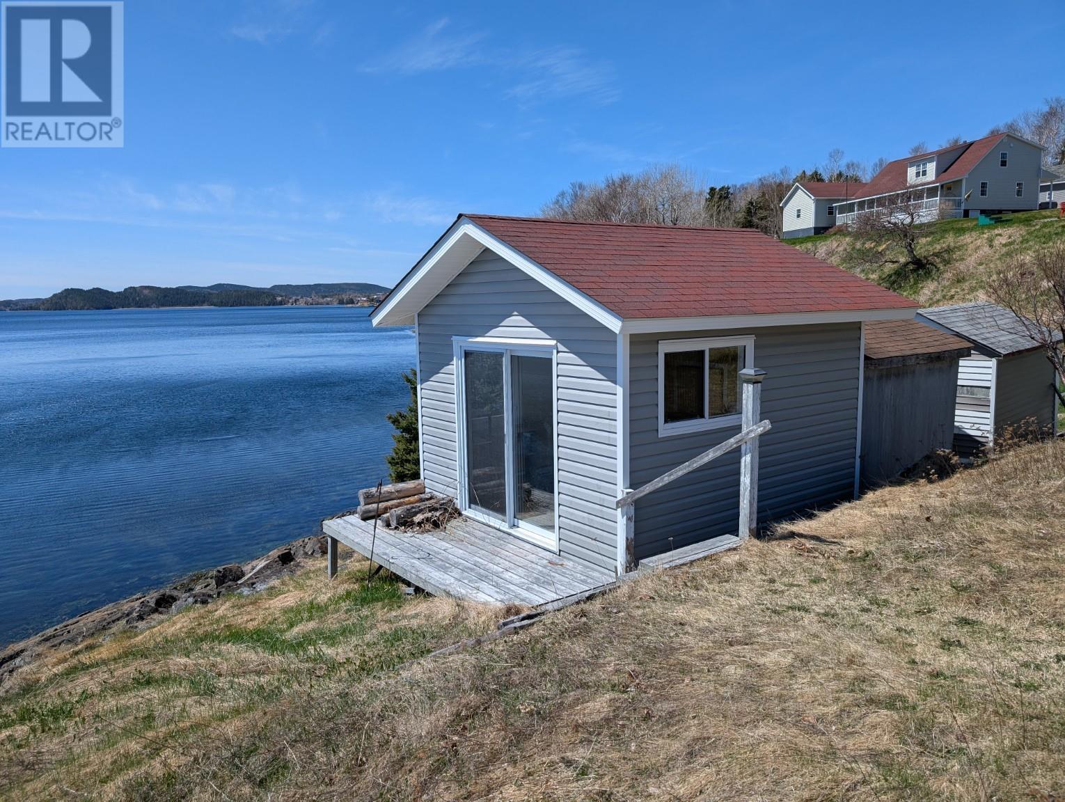 












11 Sycamore Street

,
Springdale,




Newfoundland & Labrador
A0J1T0

