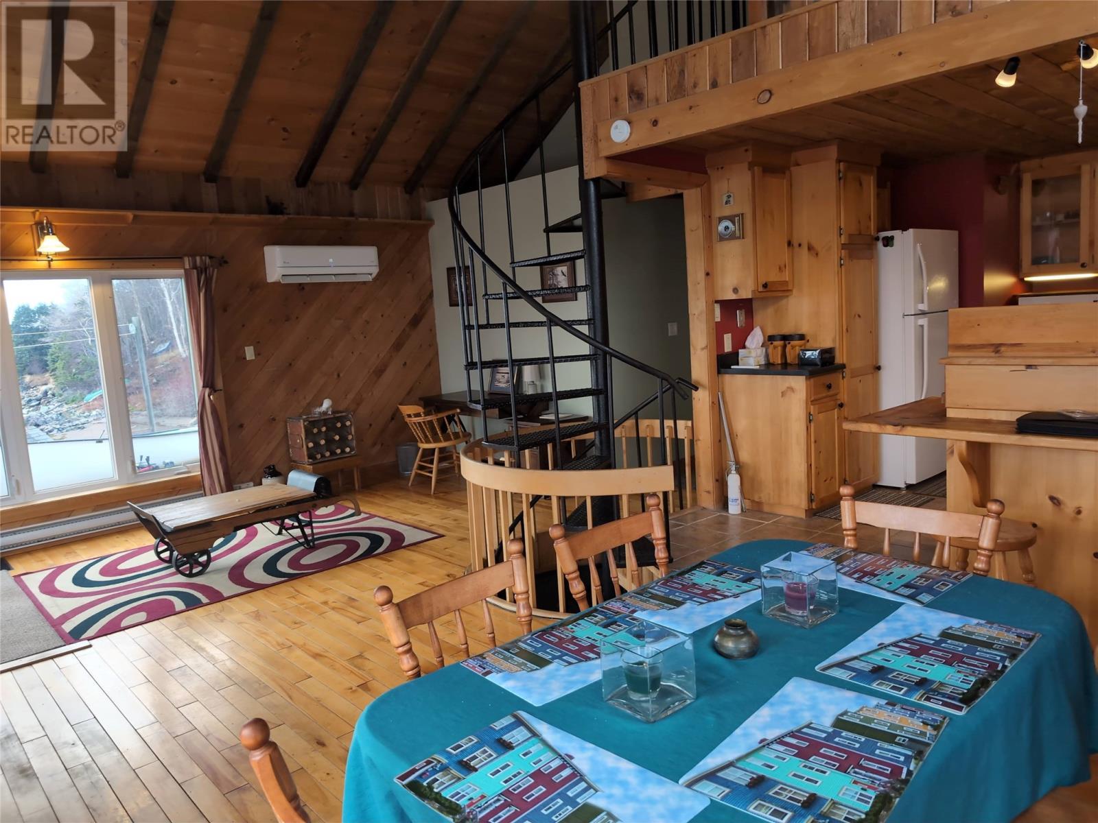 












11 Sycamore Street

,
Springdale,




Newfoundland & Labrador
A0J1T0

