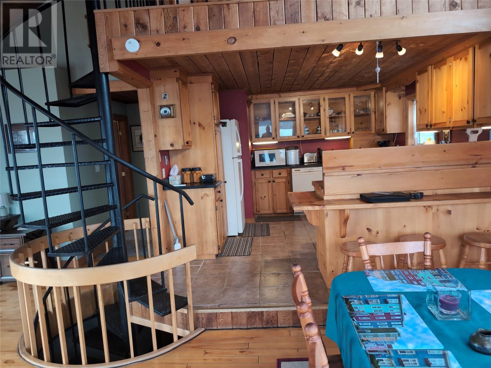 












11 Sycamore Street

,
Springdale,




Newfoundland & Labrador
A0J1T0

