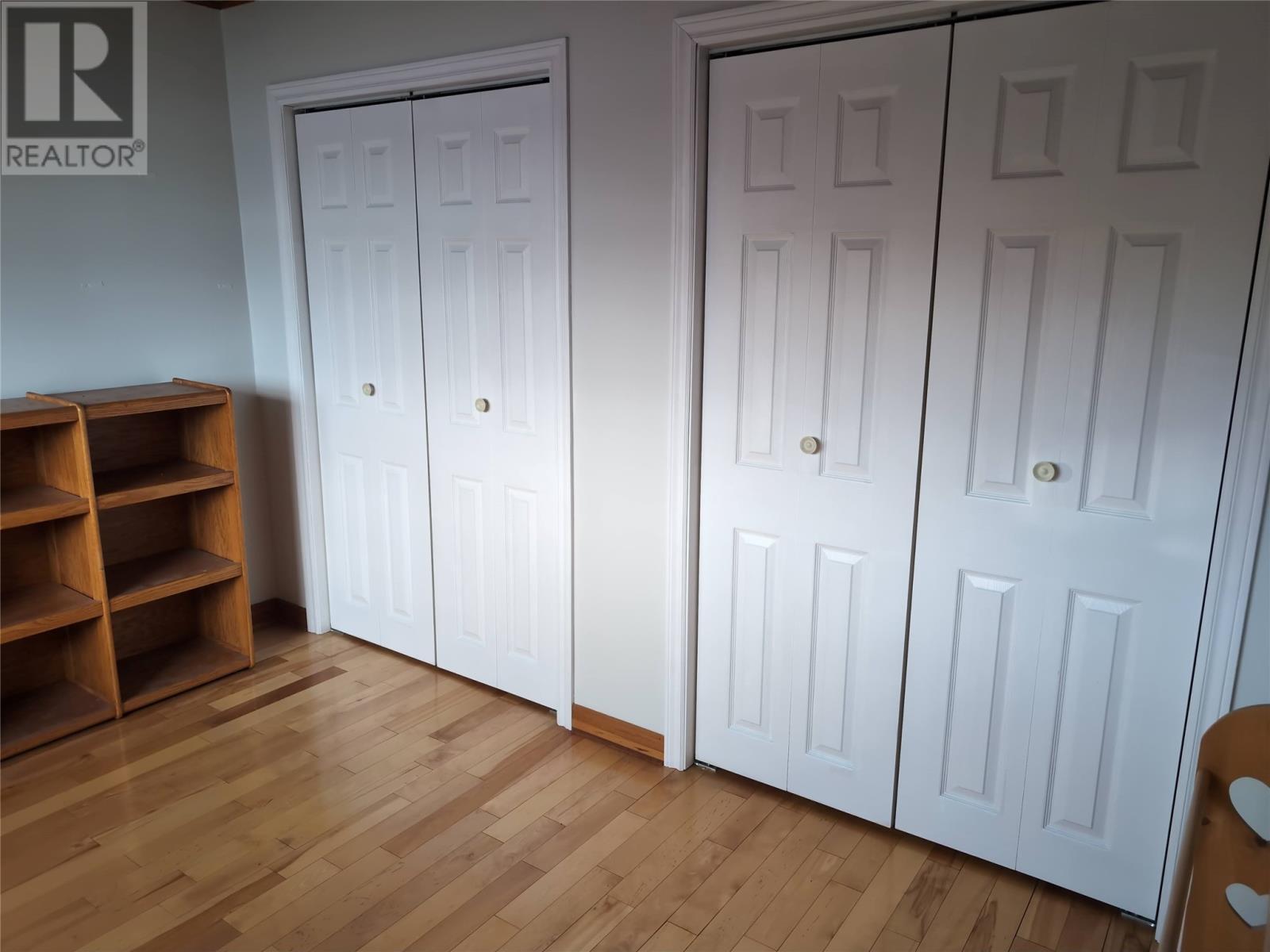 












11 Sycamore Street

,
Springdale,




Newfoundland & Labrador
A0J1T0

