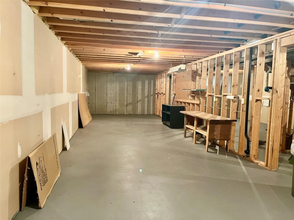 









4210


Alexis Park

Drive, 8,
Vernon,




BC
V1T 6H3

