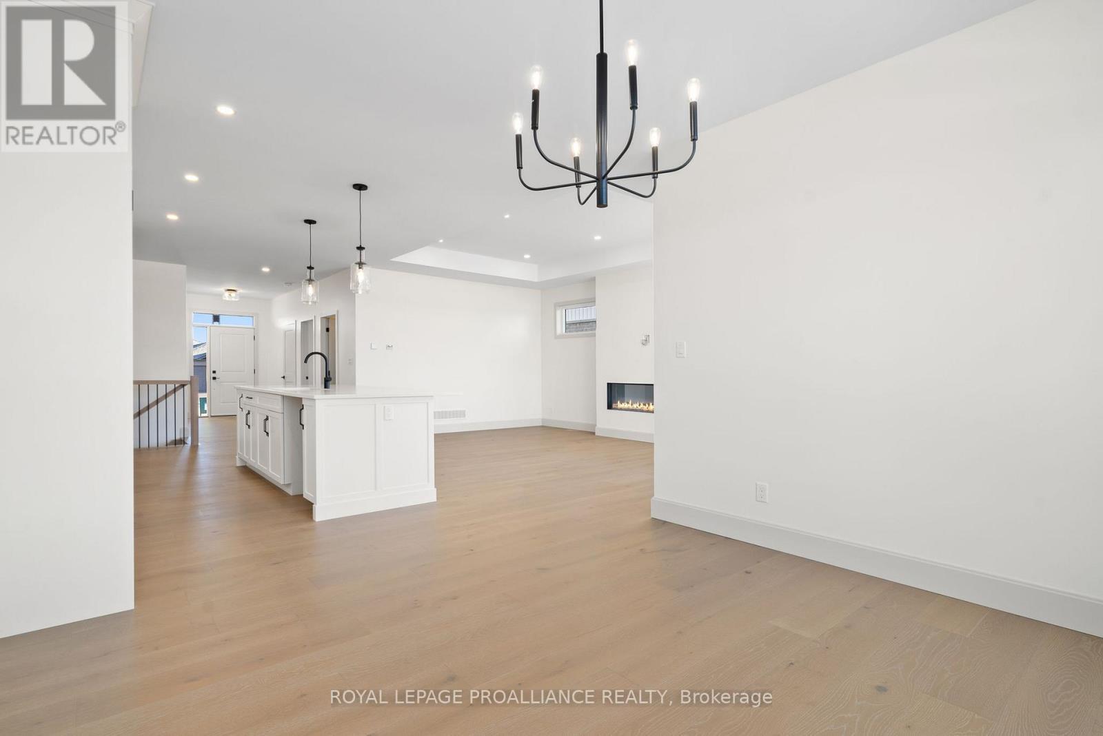












152 SIENNA AVENUE

,
Belleville (Belleville Ward),




Ontario
K8P0H3

