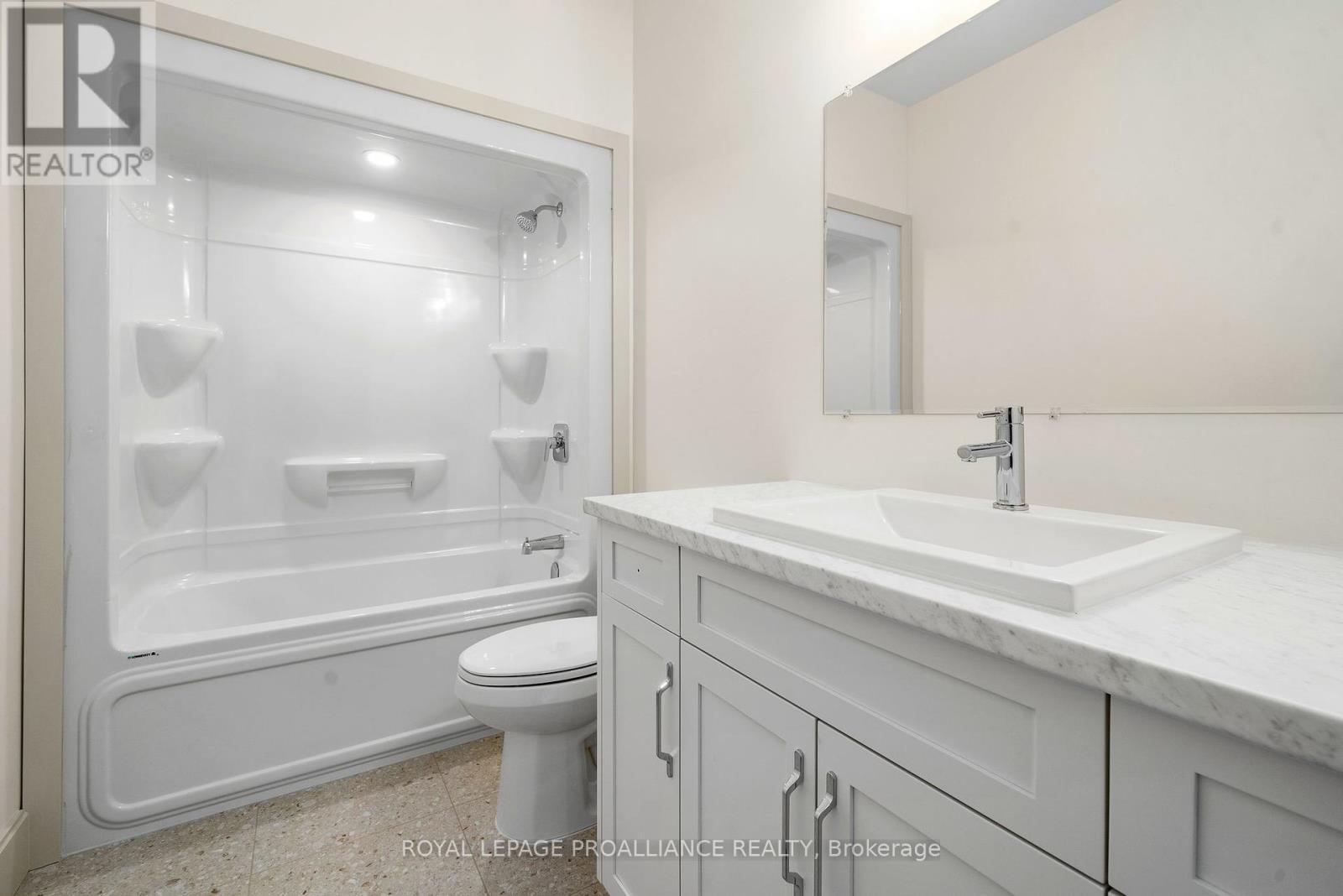 












152 SIENNA AVENUE

,
Belleville (Belleville Ward),




Ontario
K8P0H3

