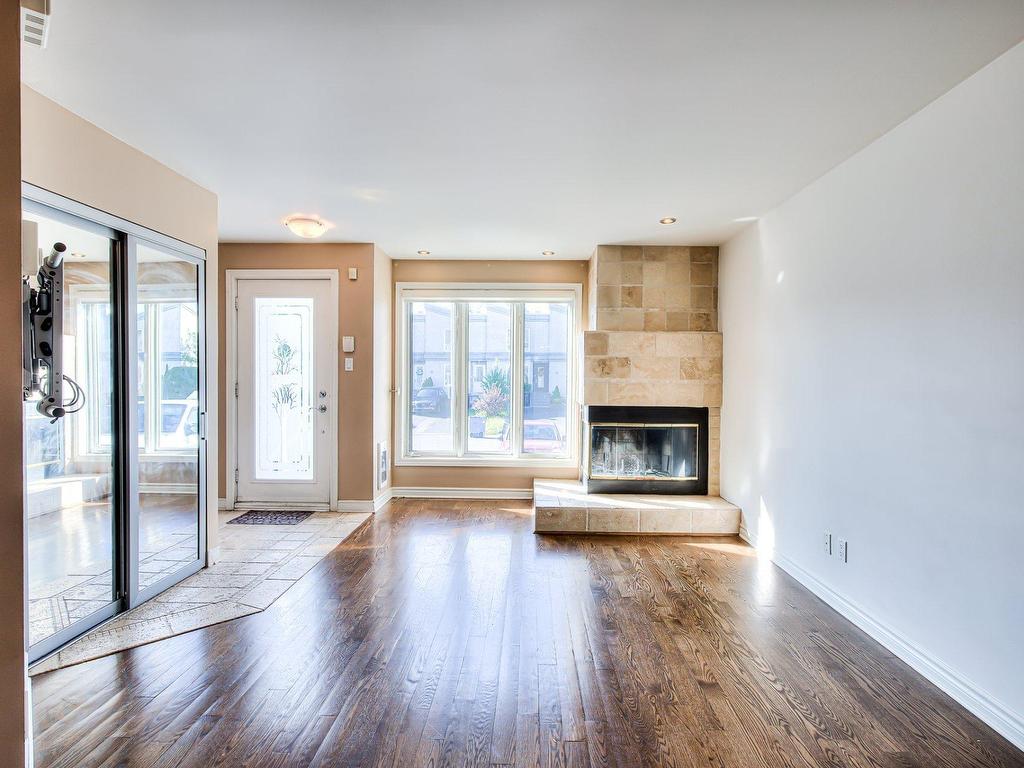 









2720


Rue du Manoir

,
Vaudreuil-Dorion,




QC
J7V8Y2

