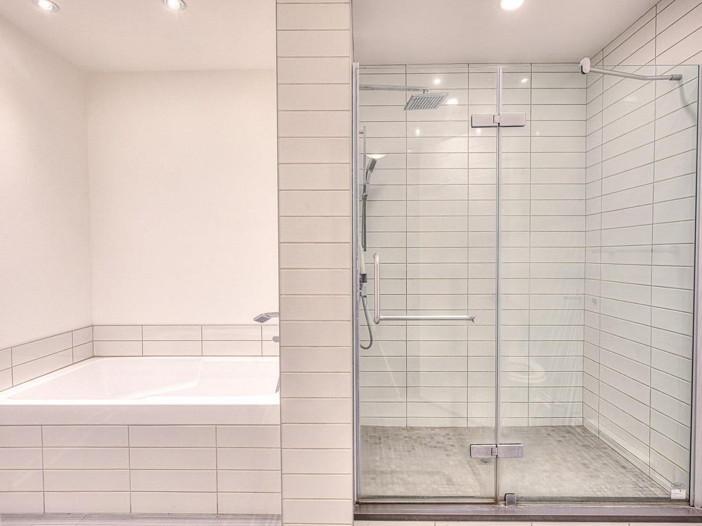 









2720


Rue du Manoir

,
Vaudreuil-Dorion,




QC
J7V8Y2

