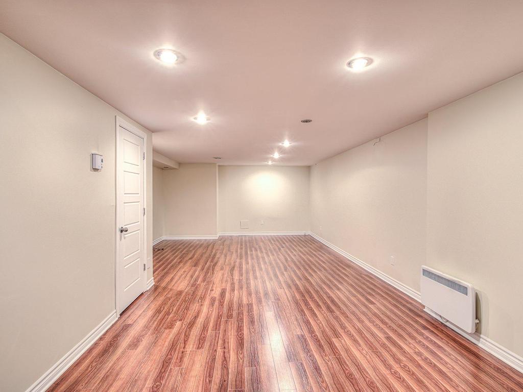 









2720


Rue du Manoir

,
Vaudreuil-Dorion,




QC
J7V8Y2

