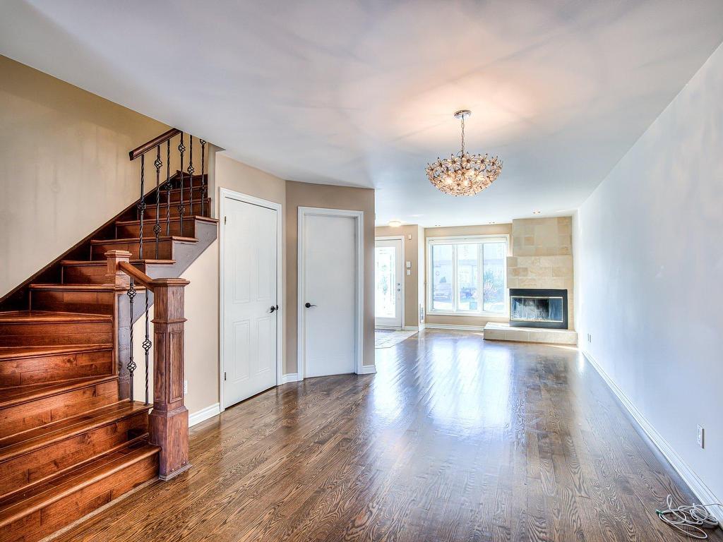 









2720


Rue du Manoir

,
Vaudreuil-Dorion,




QC
J7V8Y2

