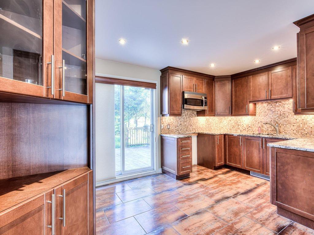 









2720


Rue du Manoir

,
Vaudreuil-Dorion,




QC
J7V8Y2

