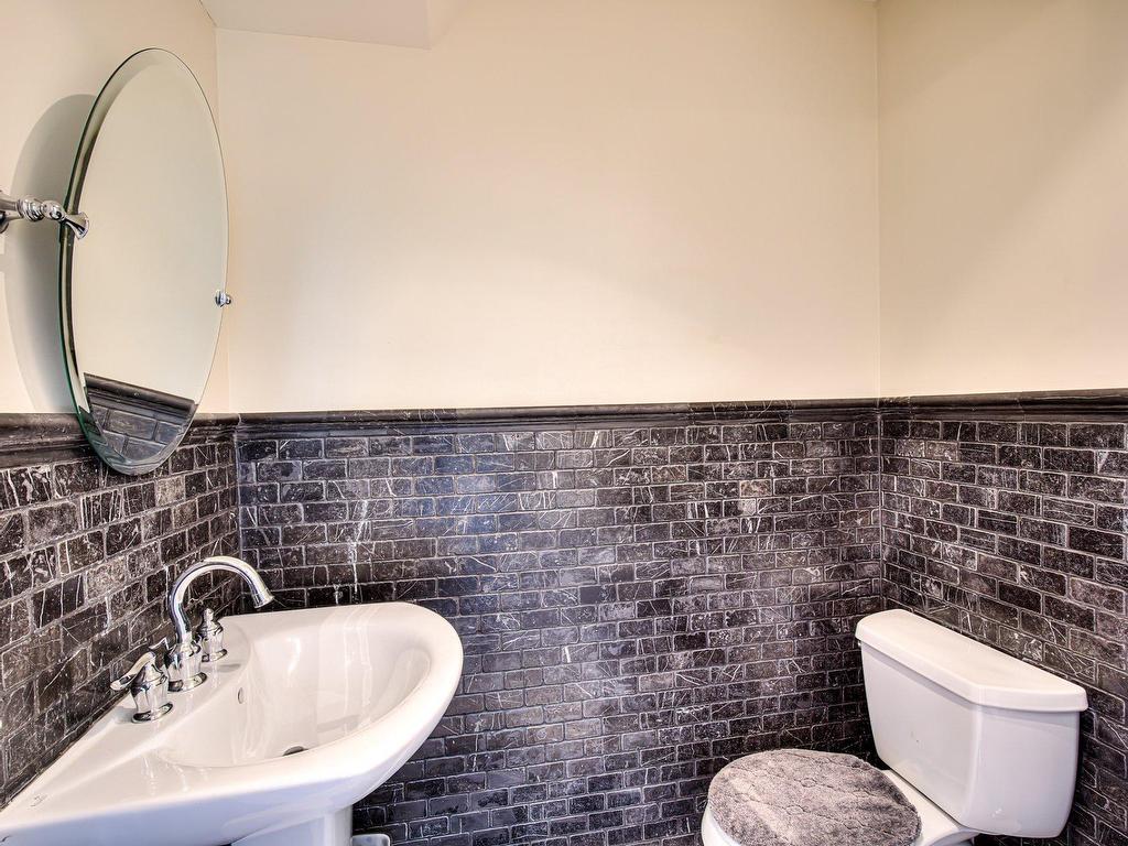 









2720


Rue du Manoir

,
Vaudreuil-Dorion,




QC
J7V8Y2

