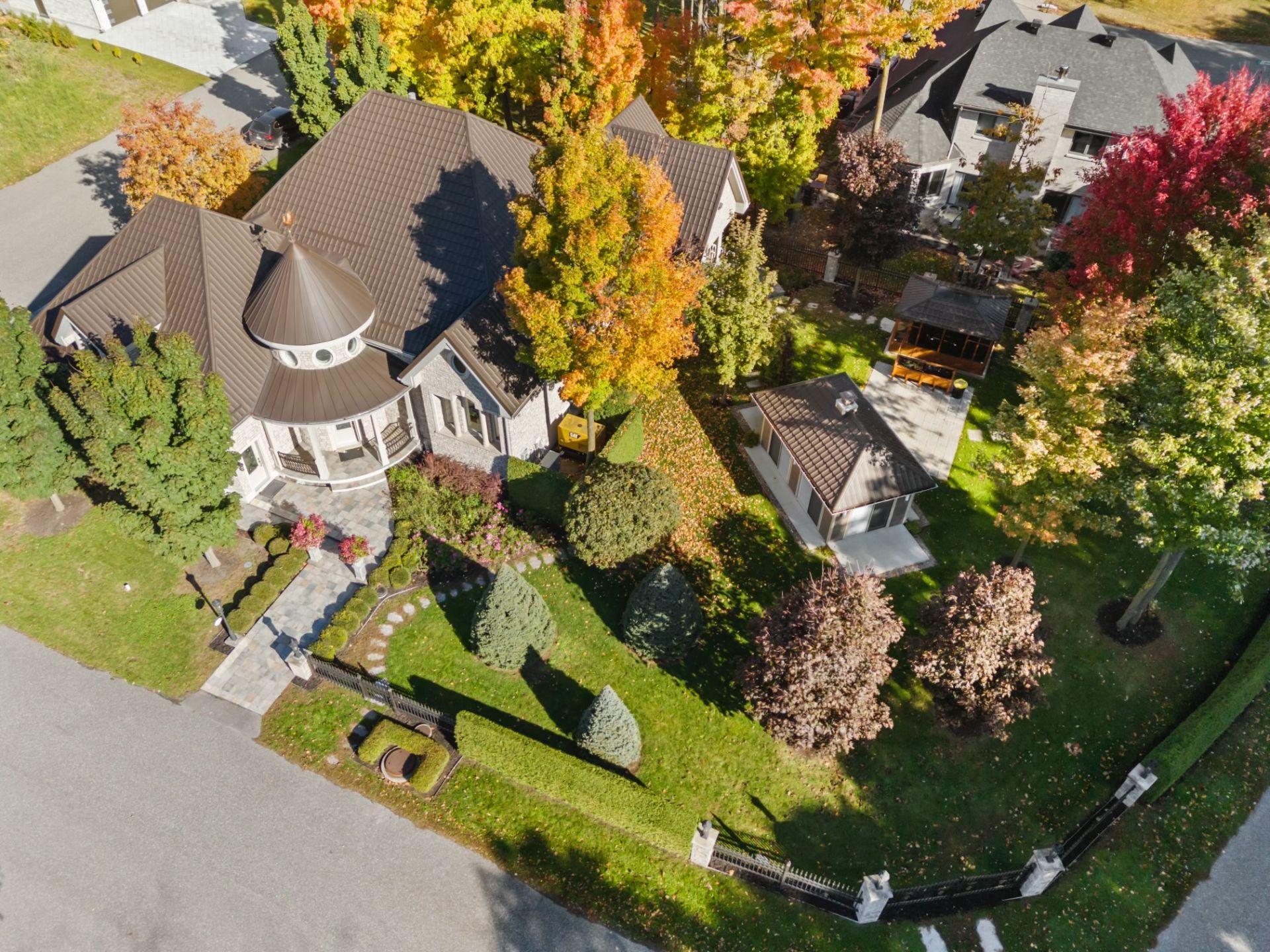 









715


Rue des Séminaristes

,
Saint-Hyacinthe,




QC
J2S9B7

