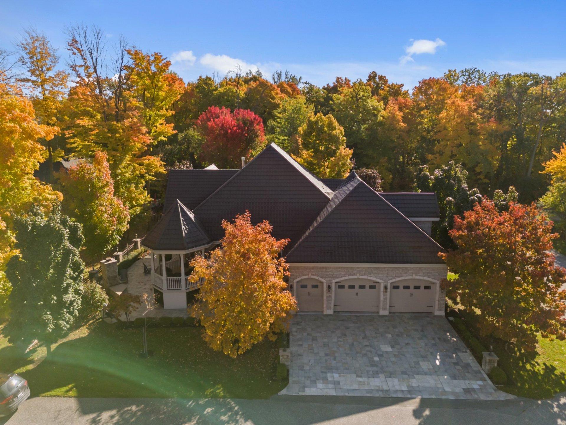 









715


Rue des Séminaristes

,
Saint-Hyacinthe,




QC
J2S9B7

