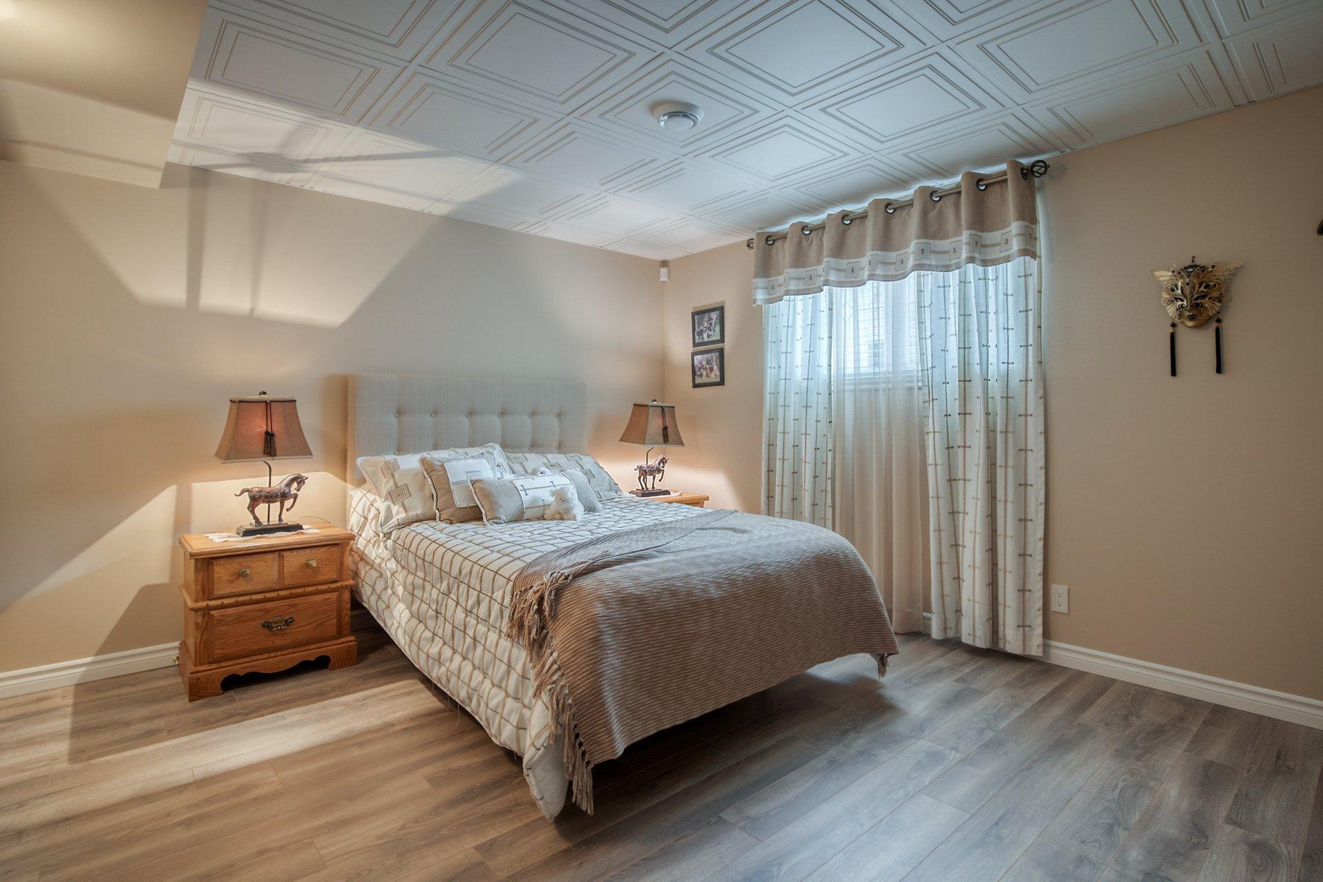 









715


Rue des Séminaristes

,
Saint-Hyacinthe,




QC
J2S9B7


