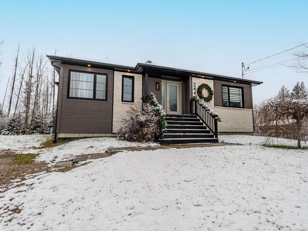 









244


Rue Hélène

,
Stoke,




QC
J0B3G0

