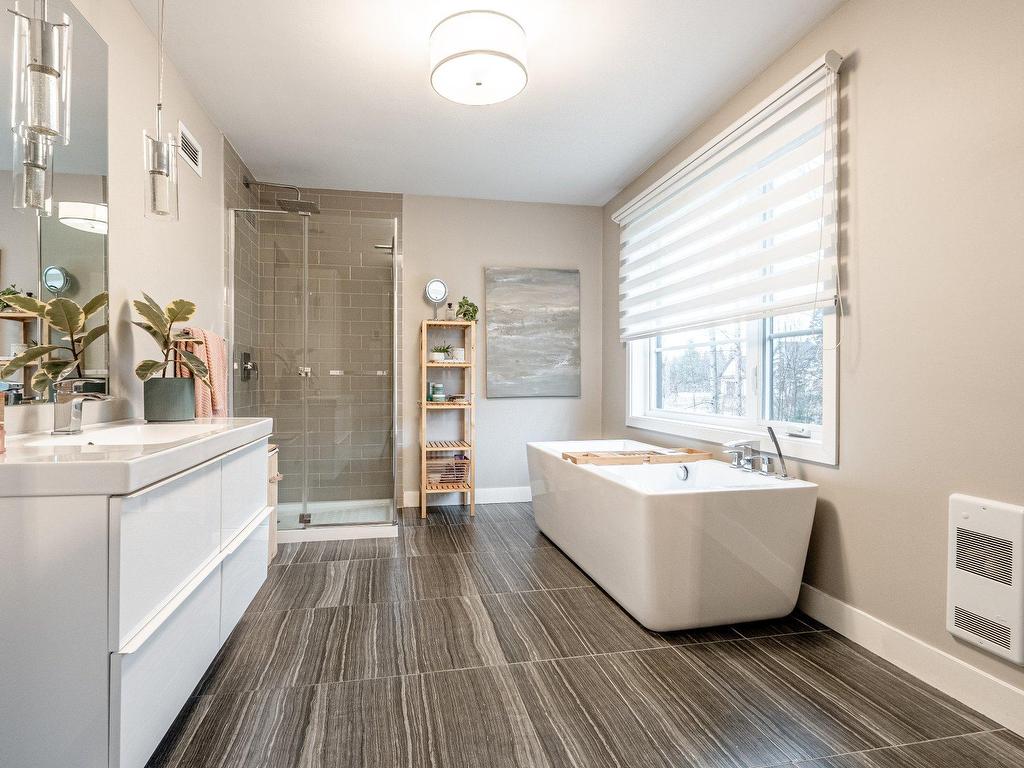 









244


Rue Hélène

,
Stoke,




QC
J0B3G0

