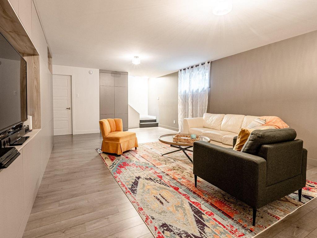 









244


Rue Hélène

,
Stoke,




QC
J0B3G0

