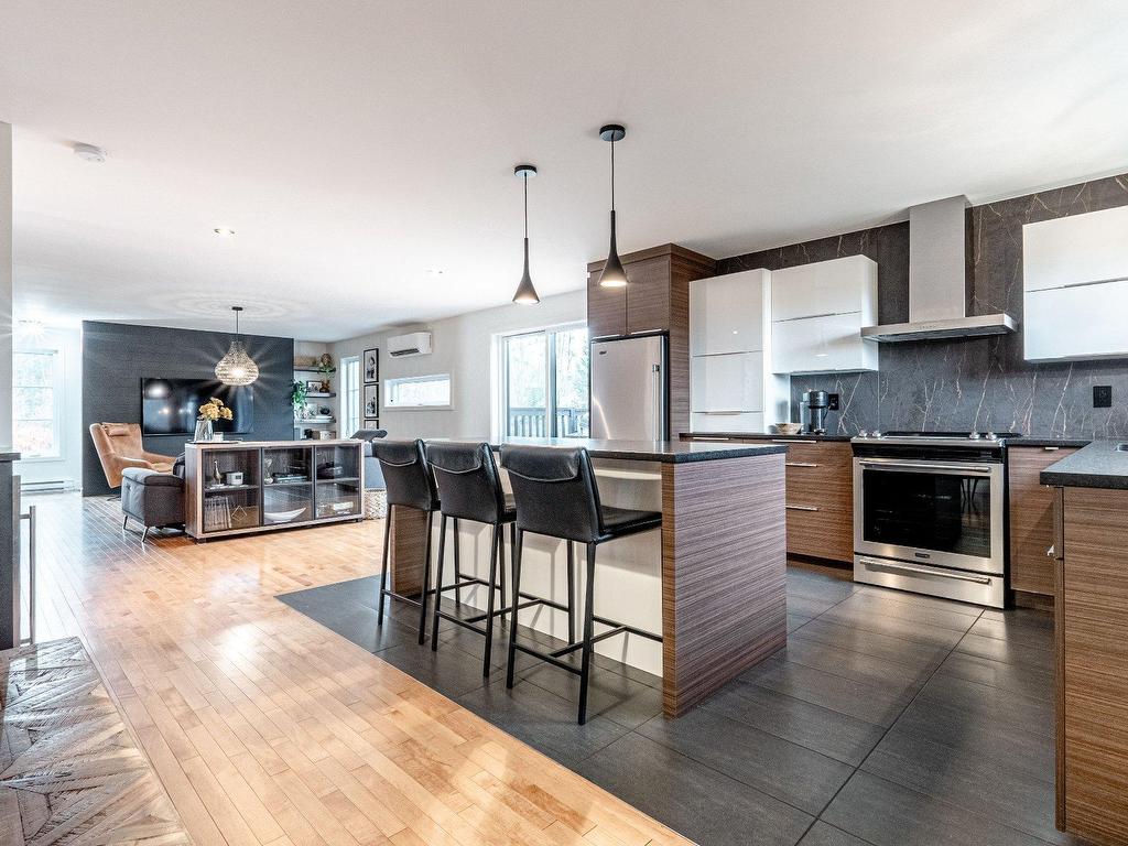 









244


Rue Hélène

,
Stoke,




QC
J0B3G0

