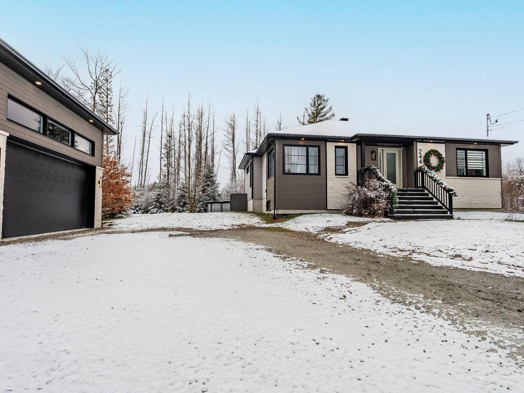 









244


Rue Hélène

,
Stoke,




QC
J0B3G0

