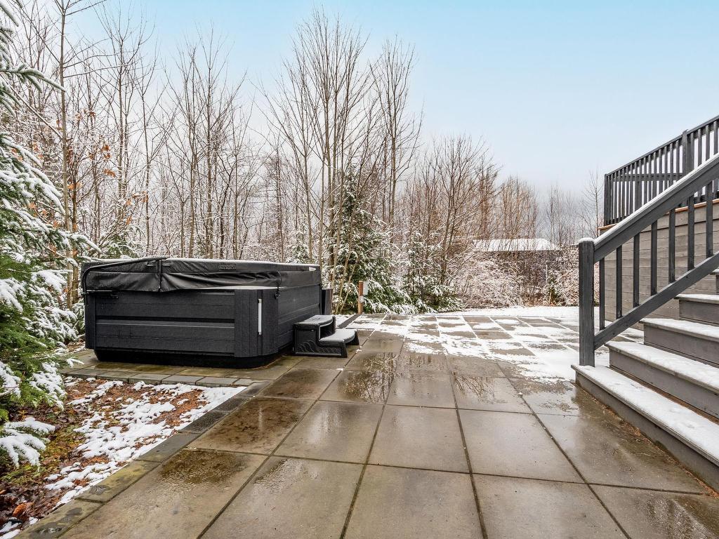 









244


Rue Hélène

,
Stoke,




QC
J0B3G0

