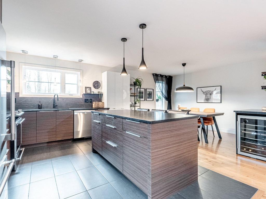 









244


Rue Hélène

,
Stoke,




QC
J0B3G0

