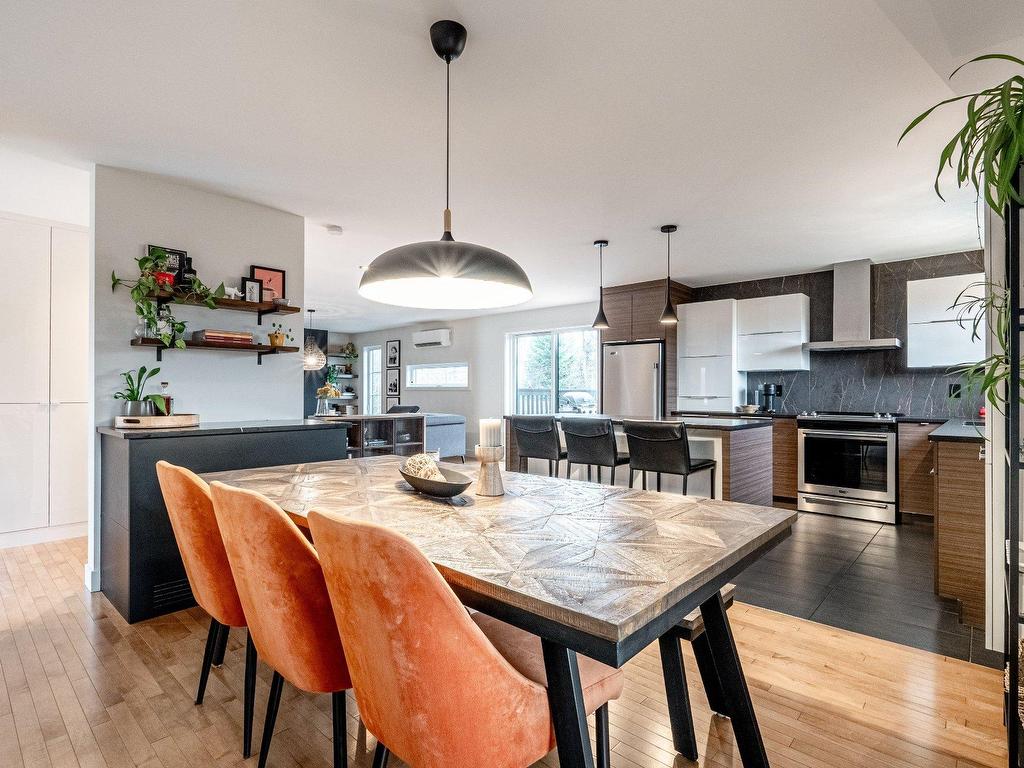 









244


Rue Hélène

,
Stoke,




QC
J0B3G0

