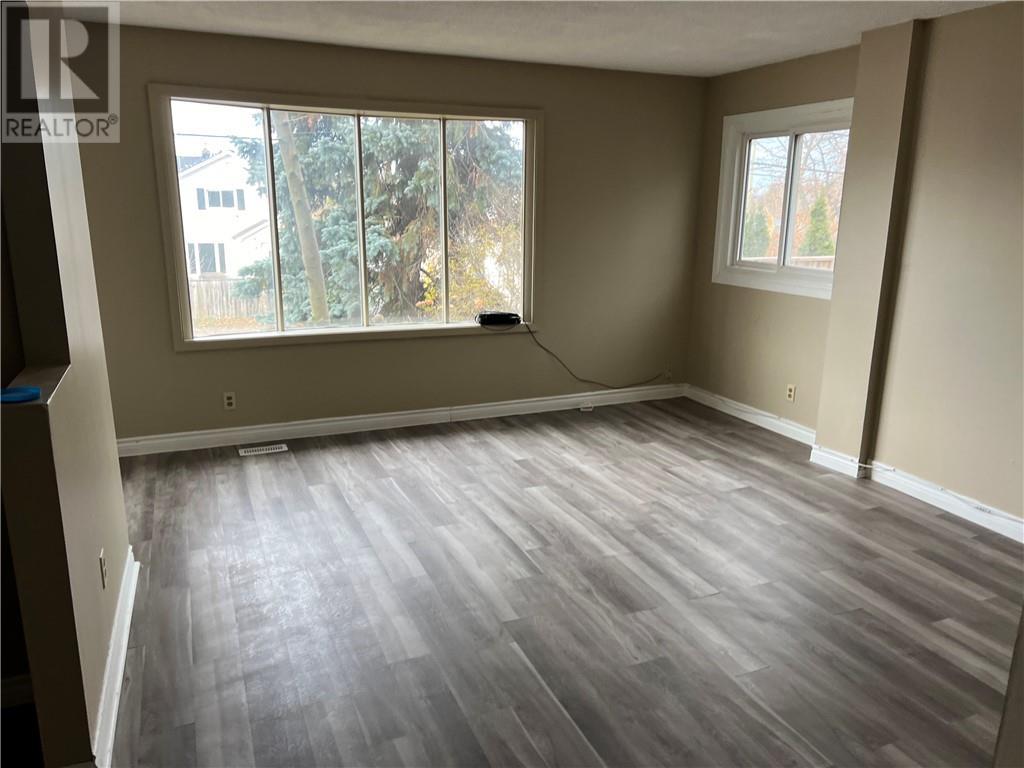 












385 Kathleen Street

,
Sudbury,




Ontario
P3C2M4

