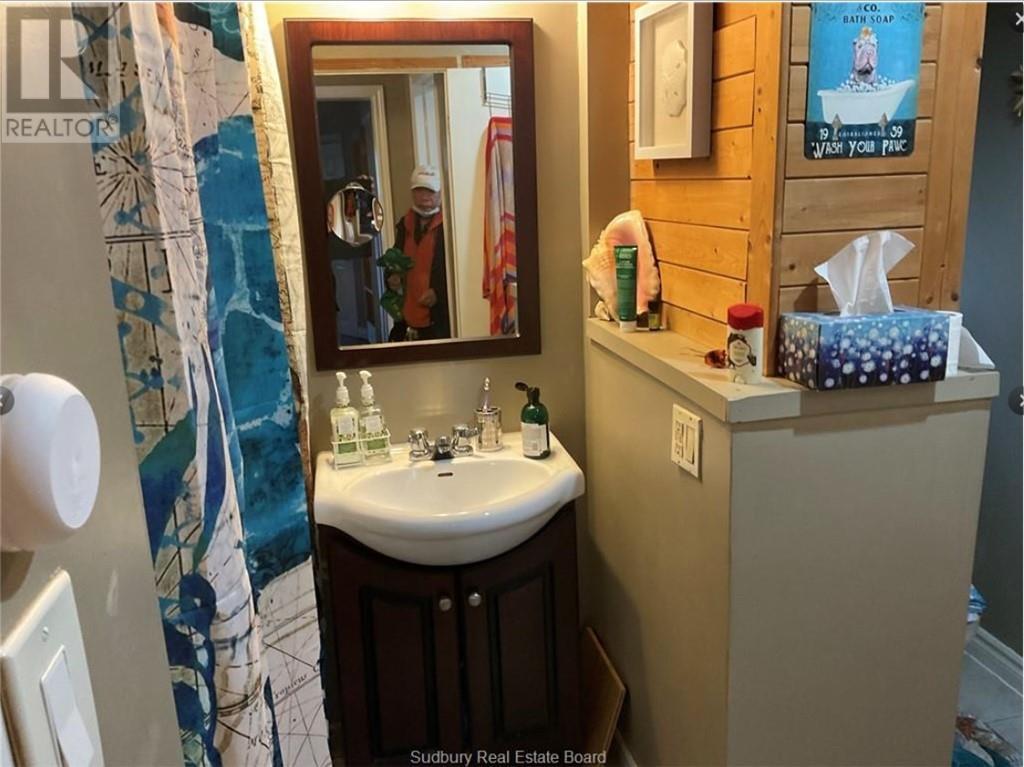 












385 Kathleen Street

,
Sudbury,




Ontario
P3C2M4


