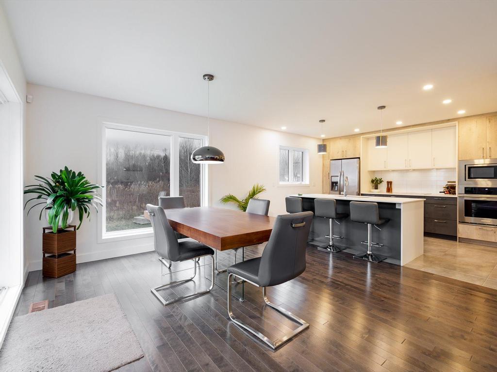









221


6e Avenue

,
Saint-Zotique,




QC
J0P1Z0

