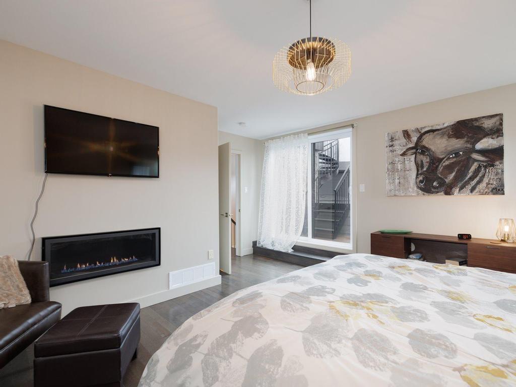 









221


6e Avenue

,
Saint-Zotique,




QC
J0P1Z0

