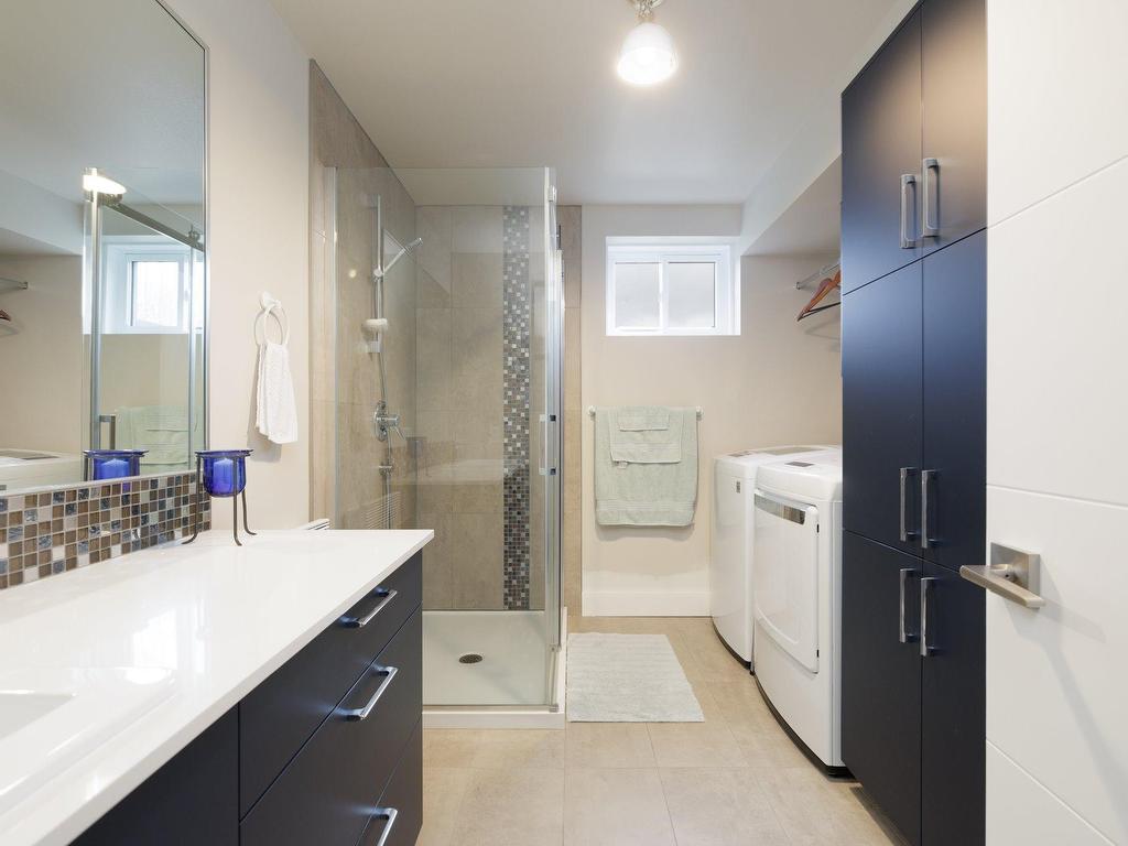 









221


6e Avenue

,
Saint-Zotique,




QC
J0P1Z0

