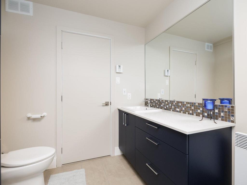 









221


6e Avenue

,
Saint-Zotique,




QC
J0P1Z0

