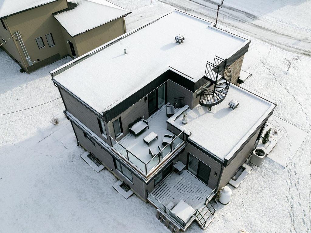









221


6e Avenue

,
Saint-Zotique,




QC
J0P1Z0

