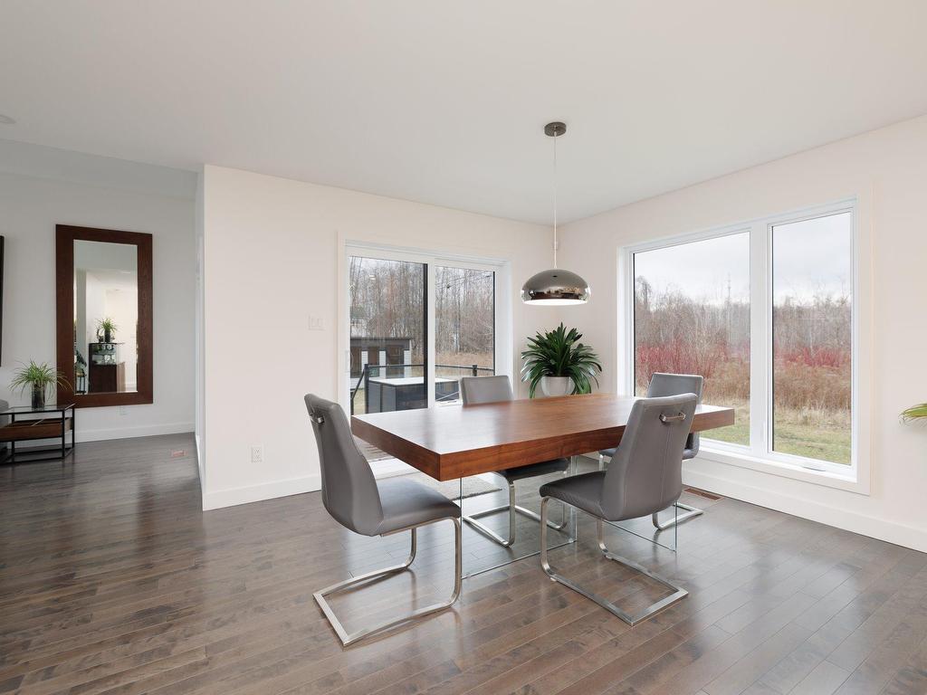 









221


6e Avenue

,
Saint-Zotique,




QC
J0P1Z0

