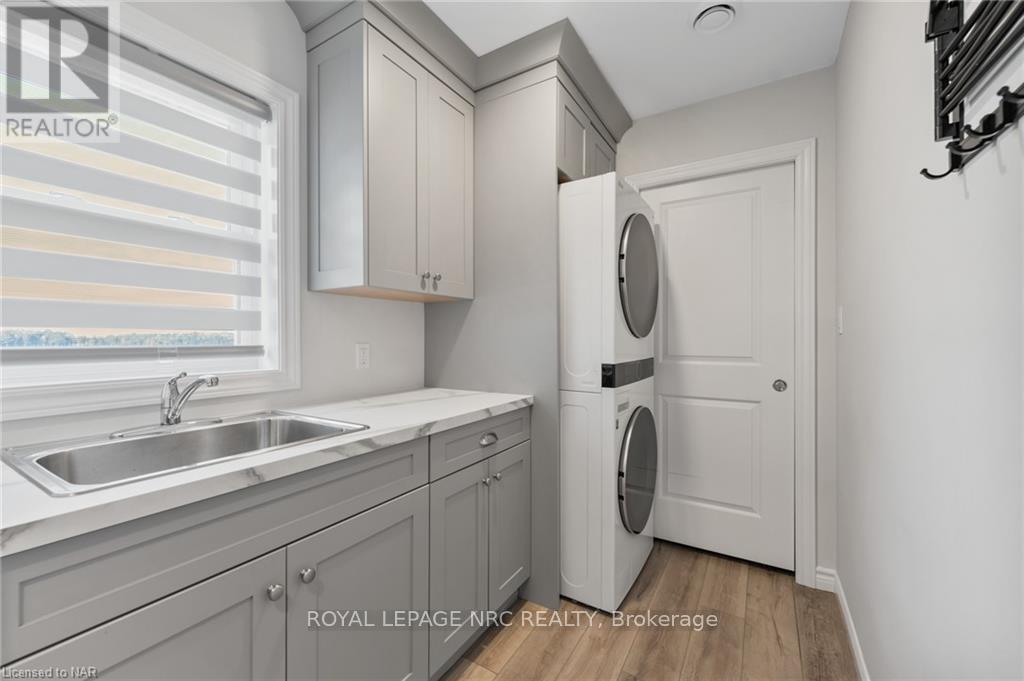 












4692 GILMORE ROAD

,
Fort Erie (Mulgrave),







Ontario
L0S1N0

