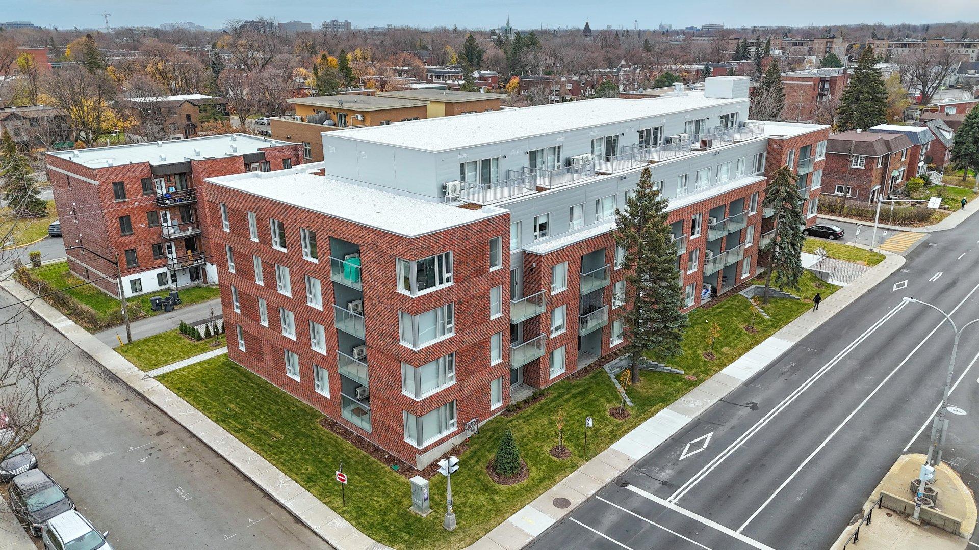 









1640


Boul. de la Côte-Vertu

, 214,
Montréal (Saint-Laurent),




QC
H4L2A2

