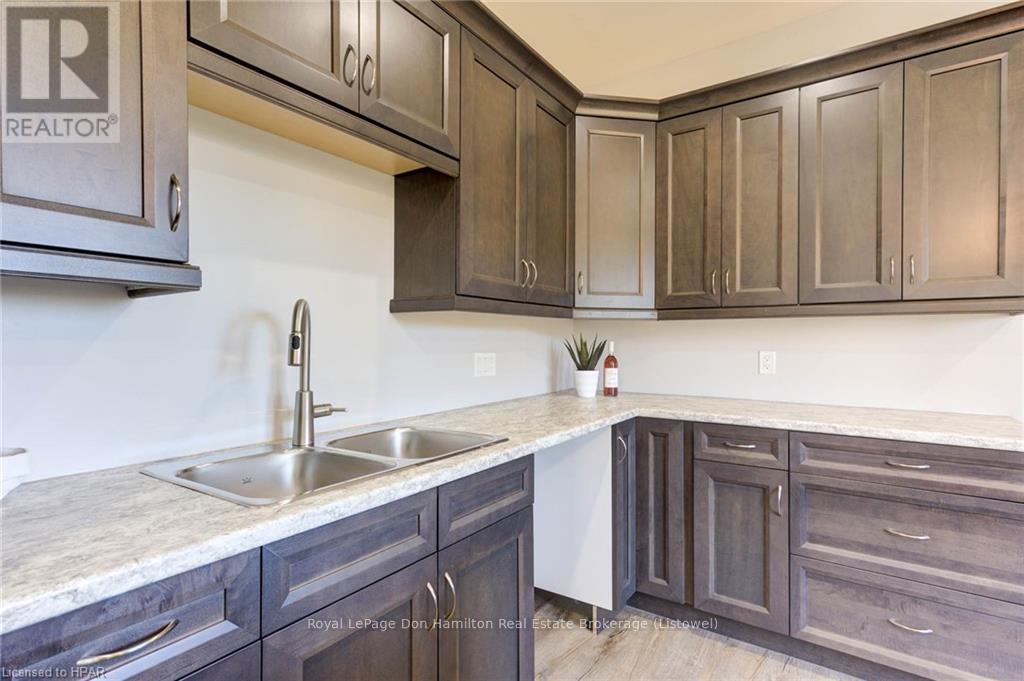 












274 QUEEN STREET S

,
North Perth (Elma),




Ontario
N0G1B0

