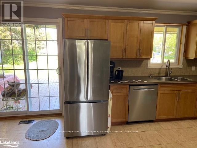 












27 JOHN STREET

,
Burk's Falls,




Ontario
P0A1C0

