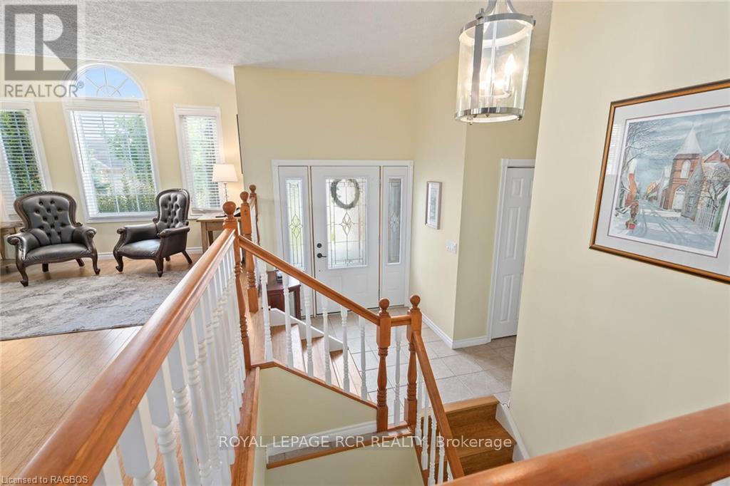 












414 4TH STREET S

,
Hanover,




Ontario
N4N3V1

