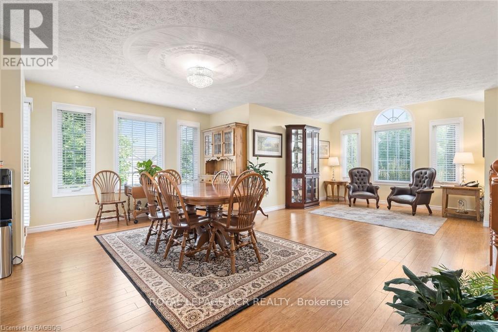 












414 4TH STREET S

,
Hanover,




Ontario
N4N3V1

