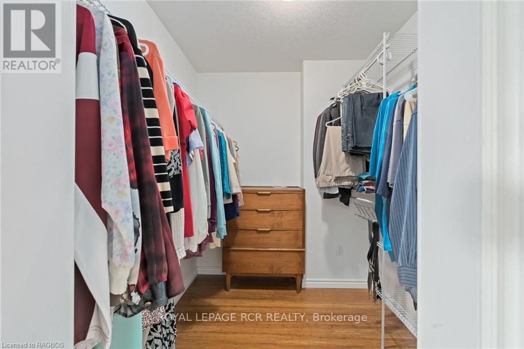 












414 4TH STREET S

,
Hanover,




Ontario
N4N3V1

