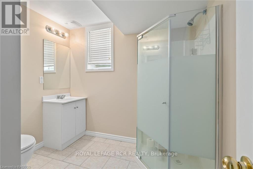 












414 4TH STREET S

,
Hanover,




Ontario
N4N3V1

