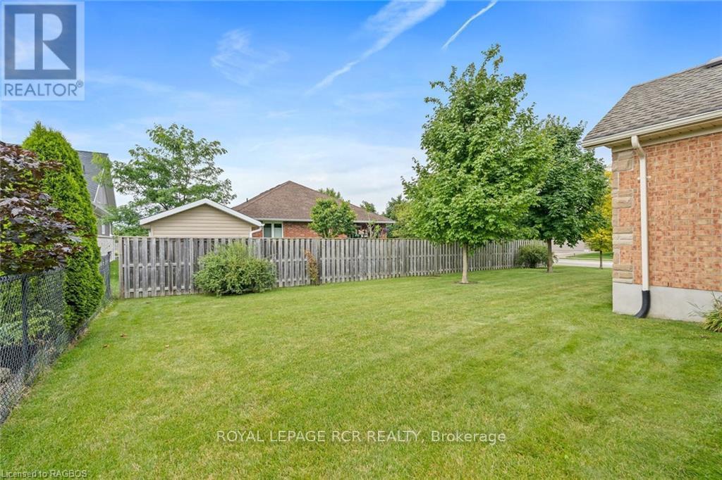 












414 4TH STREET S

,
Hanover,




Ontario
N4N3V1

