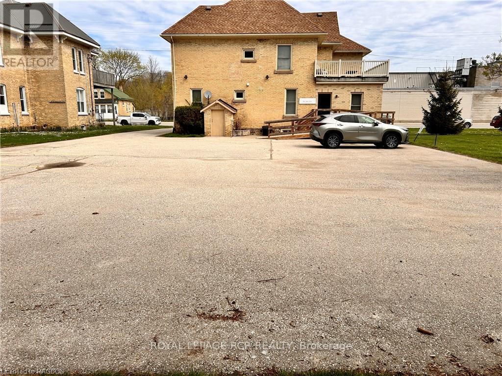 












11 DURHAM STREET E

,
Brockton,




Ontario
N0G2V0

