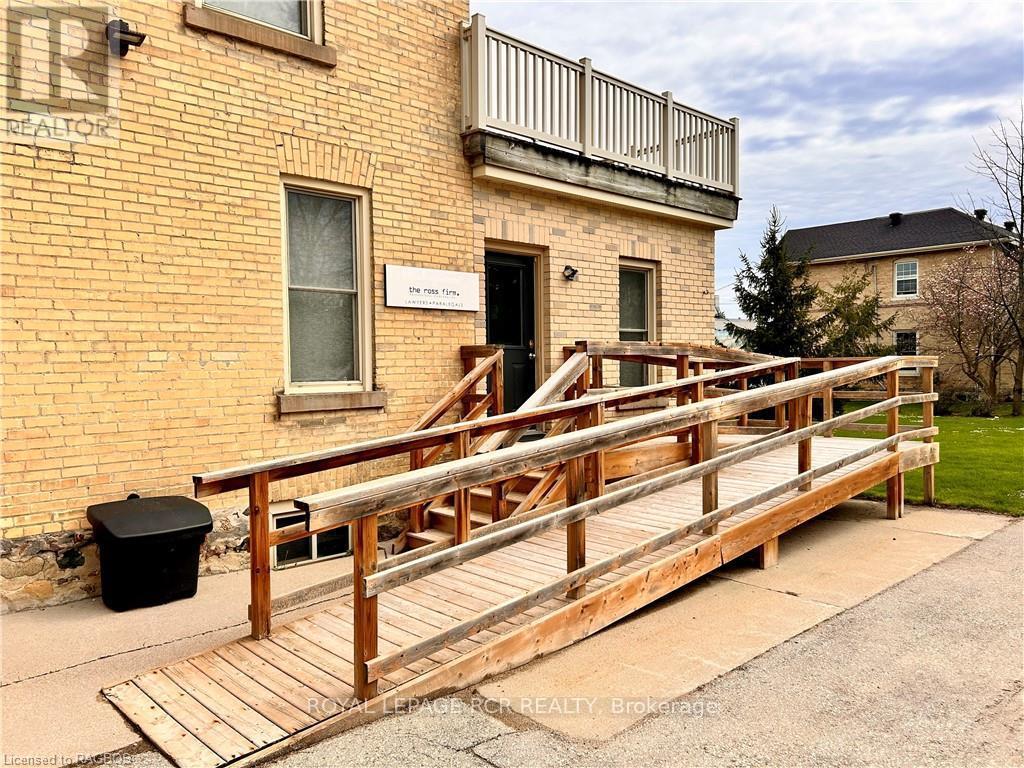 












11 DURHAM STREET E

,
Brockton,




Ontario
N0G2V0

