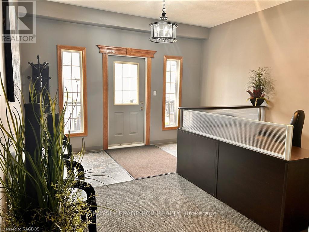 












11 DURHAM STREET E

,
Brockton,




Ontario
N0G2V0

