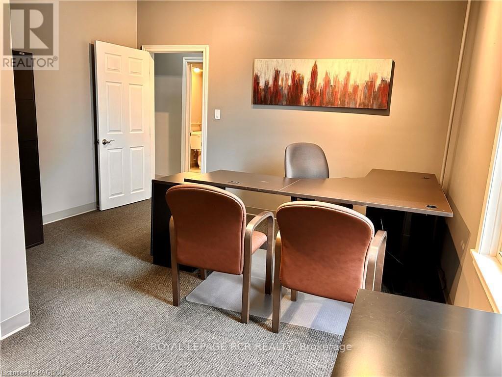 












11 DURHAM STREET E

,
Brockton,




Ontario
N0G2V0

