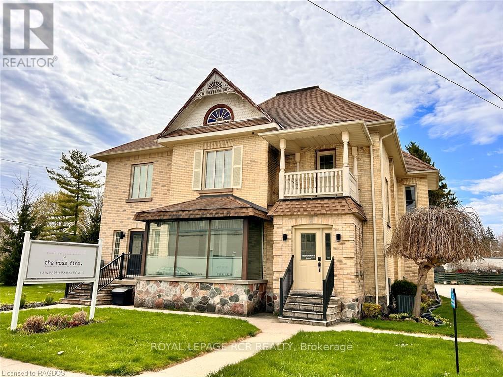 












11 DURHAM STREET E

,
Brockton,




Ontario
N0G2V0

