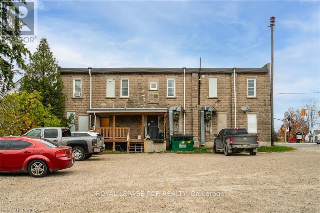 












3 ELORA STREET

,
Minto (Clifford),




Ontario
N0G1M0

