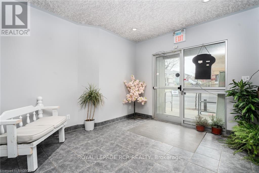 












3 ELORA STREET

,
Minto,




Ontario
N0G1M0

