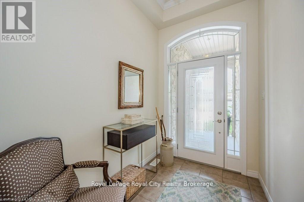 












28 - 19 SIMMONDS DRIVE

,
Guelph (Victoria North),




Ontario
N1E0H4

